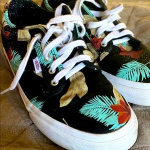 Men’s size 9 Tropical Vans